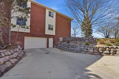 1938  Parknoll Ln, Port Washington, WI 53074 - Photo 25