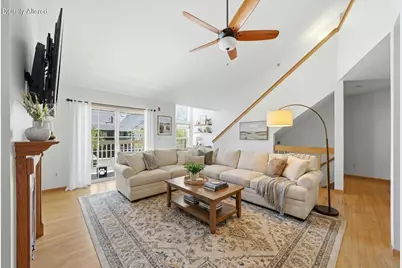 1938  Parknoll Ln, Port Washington, WI 53074 - Photo 9