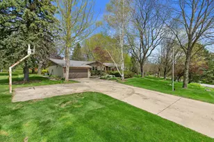 1135 Country Highlands Dr, Richfield, WI 53033 - Photo 29