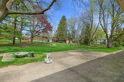 1135  Country Highlands Dr, Richfield, WI 53033 - Photo 27