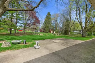 1135 Country Highlands Dr, Richfield, WI 53033 - Photo 27