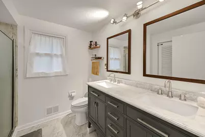 2500 W Hemlock Rd, Glendale, WI 53209 - Photo 25