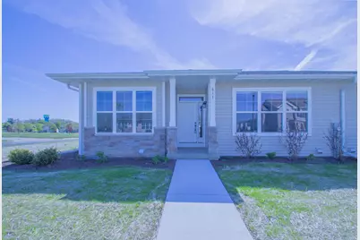 613  Hunter Oaks Blvd, Watertown, WI 53094 - Photo 1