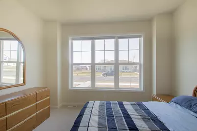 613  Hunter Oaks Blvd, Watertown, WI 53094 - Photo 19