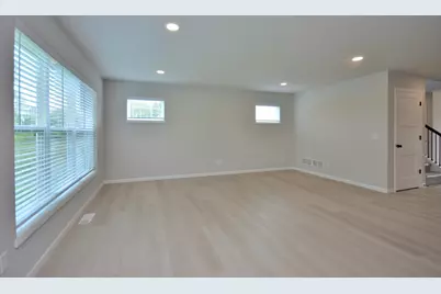 620  5 Mile Rd, Racine, WI 53402 - Photo 5