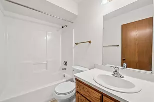 N114W15947 Hilbert Ln, Germantown, WI 53022 - Photo 23