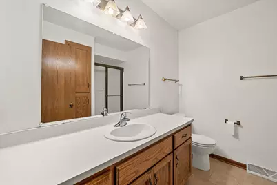 N114W15947  Hilbert Ln, Germantown, WI 53022 - Photo 19