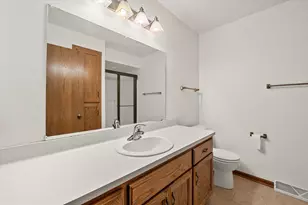 N114W15947 Hilbert Ln, Germantown, WI 53022 - Photo 19