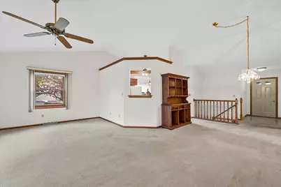N114W15947  Hilbert Ln, Germantown, WI 53022 - Photo 9