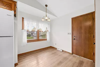 N114W15947  Hilbert Ln, Germantown, WI 53022 - Photo 15