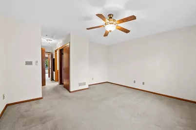 N114W15947  Hilbert Ln, Germantown, WI 53022 - Photo 17