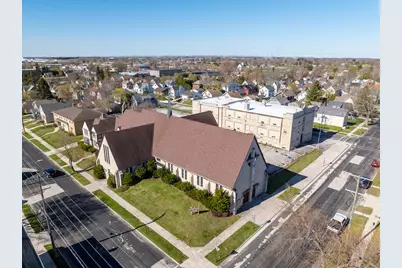 712 S 24th St, Manitowoc, WI 54220 - Photo 11