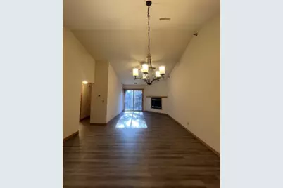 18275  Brookfield Lake Dr, Brookfield, WI 53045 - Photo 3
