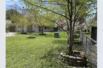 1708  Howlett Ln, Waukesha, WI 53186 - Photo 35