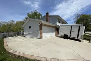 1708 Howlett Ln, Waukesha, WI 53186 - Photo 41
