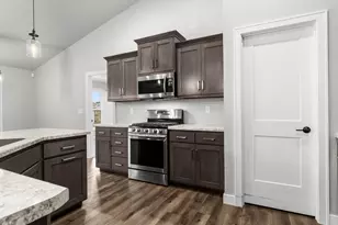 1625 Drusillas Way, Howard, WI 54313 - Photo 7
