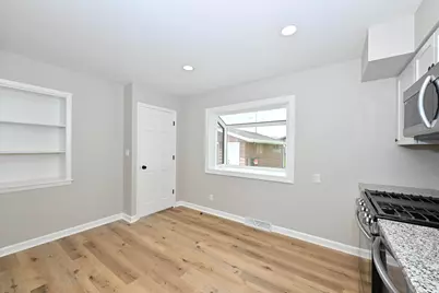 8604  20th Ave, Kenosha, WI 53143 - Photo 11