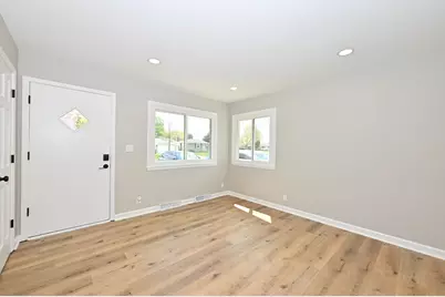 8604  20th Ave, Kenosha, WI 53143 - Photo 3