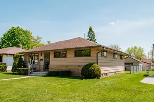 5525 W Leroy Ave, Milwaukee, WI 53220 - Photo 27