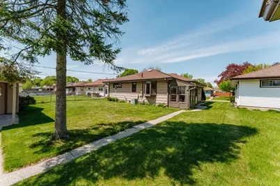 5525 W Leroy Ave, Milwaukee, WI 53220 - Photo 43