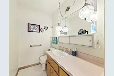 5525 W Leroy Ave, Milwaukee, WI 53220 - Photo 21