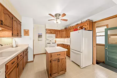 5525 W Leroy Ave, Milwaukee, WI 53220 - Photo 3