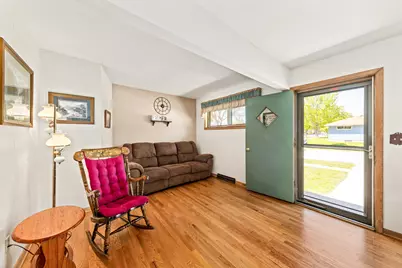 5525 W Leroy Ave, Milwaukee, WI 53220 - Photo 7