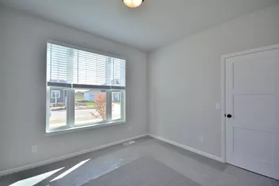1206  Arrowood Cir, Oconomowoc, WI 53066 - Photo 9