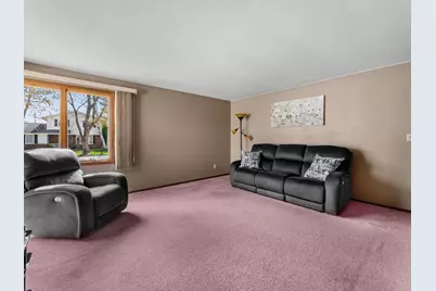 3903  Madeline Ln, Manitowoc, WI 54220 - Photo 11