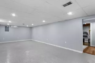 3903 Madeline Ln, Manitowoc, WI 54220 - Photo 27