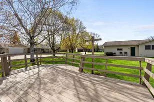 3903 Madeline Ln, Manitowoc, WI 54220 - Photo 9