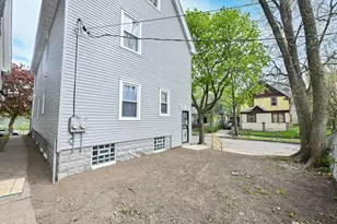 1901 N 32nd St, Milwaukee, WI 53208 - Photo 27
