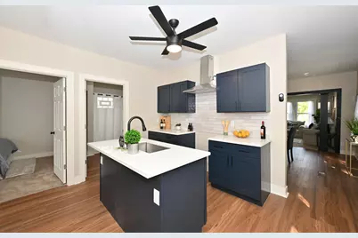 1901 N 32nd St #1903, Milwaukee, WI 53208 - Photo 9