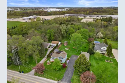 520 W Oakwood Rd, Oak Creek, WI 53154 - Photo 3