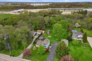 520 W Oakwood Rd, Oak Creek, WI 53154 - Photo 3