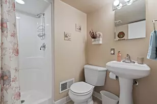 520 W Oakwood Rd, Oak Creek, WI 53154 - Photo 29