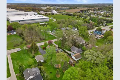 520 W Oakwood Rd, Oak Creek, WI 53154 - Photo 5