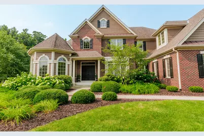 W210N5415  Carters Crossing Cir, Menomonee Falls, WI 53051 - Photo 73