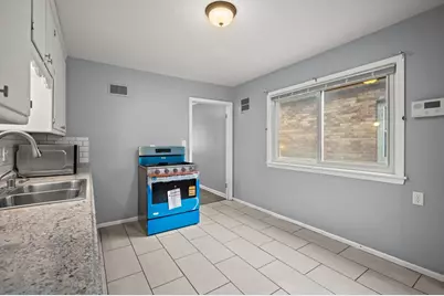 5359 N 33rd St, Milwaukee, WI 53209 - Photo 5