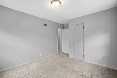 5359 N 33rd St, Milwaukee, WI 53209 - Photo 13