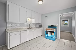 5359 N 33rd St, Milwaukee, WI 53209 - Photo 3