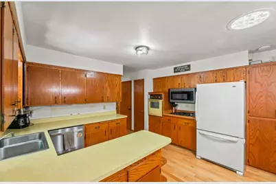 530  Oak Ter, Slinger, WI 53086 - Photo 13