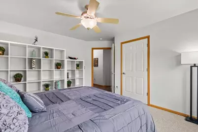 1990  Hummingbird Dr, Jackson, WI 53037 - Photo 19