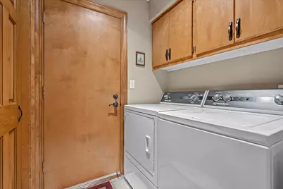 625 S Stonehedge Dr #A, Brookfield, WI 53045 - Photo 3