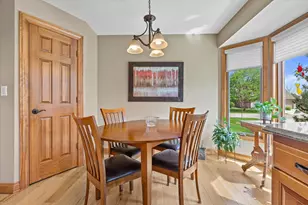 625 S Stonehedge Dr, Brookfield, WI 53045 - Photo 9