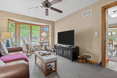 625 S Stonehedge Dr #A, Brookfield, WI 53045 - Photo 5