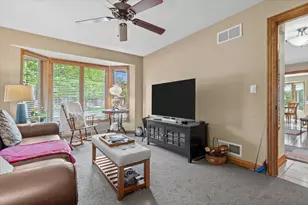 625 S Stonehedge Dr, Brookfield, WI 53045 - Photo 5