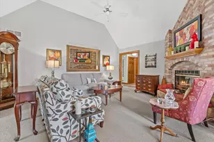625 S Stonehedge Dr, Brookfield, WI 53045 - Photo 17