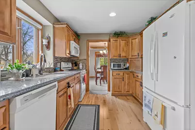 625 S Stonehedge Dr #A, Brookfield, WI 53045 - Photo 11