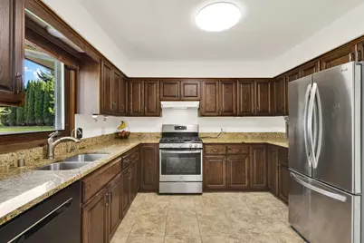 18115  Bolter Ln, Brookfield, WI 53045 - Photo 7